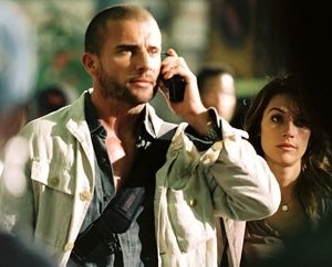 Brooke Langton e Dominic Purcell in una scena del film Primeval