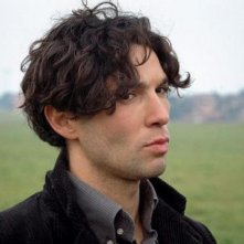 Francesco Venditti in una scena del film Il punto rosso