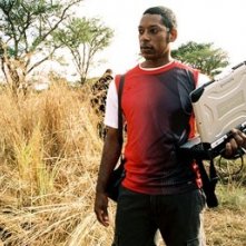 Orlando Jones in una scena dell'horror Primeval