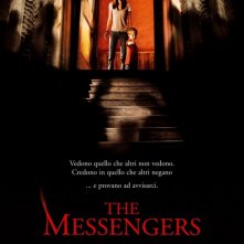 La locandina italiana di The Messengers