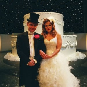 Una scena del film Confetti