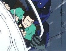 Una scena d'azione del film d'animazione Lupin III: Il castello di Cagliostro