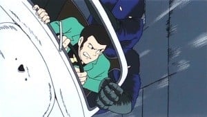 Una scena d'azione del film d'animazione Lupin III: Il castello di Cagliostro