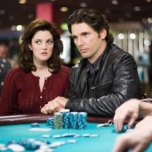 Eric Bana e Drew Barrymore in una scena di Le regole del gioco