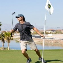 Eric Bana sportivo in una scena di Le regole del gioco