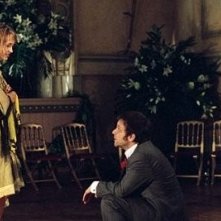 Hélène De Fougerolles e Jonathan Zaccai in una scena di Finchè nozze non ci separino