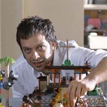 Jonathan Zaccai in una scena di Finchè nozze non ci separino