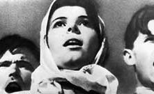 Una scena del film La terra