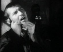 Una scena del film La terra