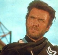 Clint Eastwood In Una Scena Di Per Un Pugno Di Dollari 42576