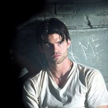L'attore Daniel Gillies in una scena del film Captivity