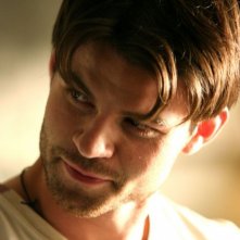 Daniel Gillies in una scena del film Captivity