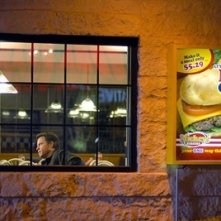 l'attore Greg Kinnear in una scena del film Fast Food Nation