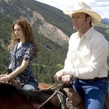 Tim McGraw e Alison Lohmanin una scena del film Flicka