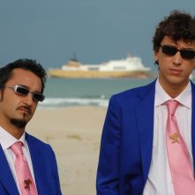 Nicola Savino e Corrado Fortuna in una scena del film Agente Matrimoniale