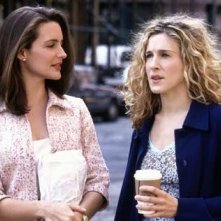 Kristin Davis E Sarah Jessica Parker In Una Scena Di Sex And The City Episodio Sesso A Tre 43122