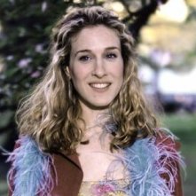 Sarah Jessica Parker è Carrie in una scena di Sex and the City, episodio Il giusto scambio