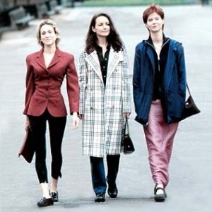 Kristin Davis, Cynthia Nixon e Sarah Jessica Parker in una scena di Sex and the City, episodio Gli uomini sono tutti... strani?