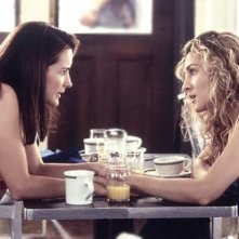 Kristin Davis E Sarah Jessica Parker In Una Scena Di Sex And The City Episodio Single E Bello 43216