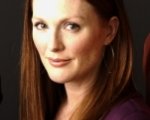 Julianne Moore diventa baby sitter