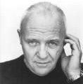 Sir Anthony Hopkins si dà alla musica