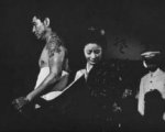 Recensione La giocatrice della Peonia Scarlatta: una partita di hanafuda (1969)