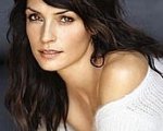 Uno spettro per Famke Janssen