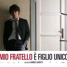 Wallpaper del film Mio fratello è figlio unico con Scamarcio