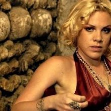 Pink in una scena del film Catacombs