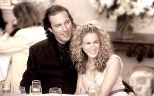 Sarah Jessica Parker e John Corbett  in una scena di Sex and the City, episodio Nessuna domanda, nessuna risposta