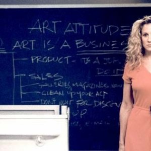 l'attrice Sarah Jessica Parker in una scena di Sex and the City, episodio Aminemiche