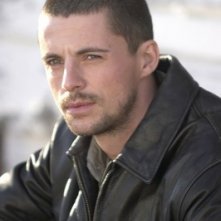 Matthew Goode in una scena di Sguardo nel vuoto