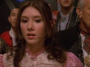 primo piano di Jewel Staite in una scena di Firefly, episodio Bon-ton pericoloso