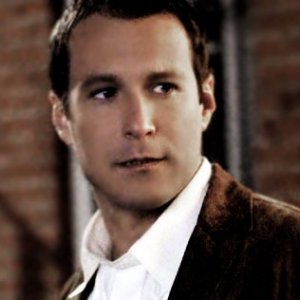 John Corbett  in una scena di Sex and the City, episodio Parlare non basta