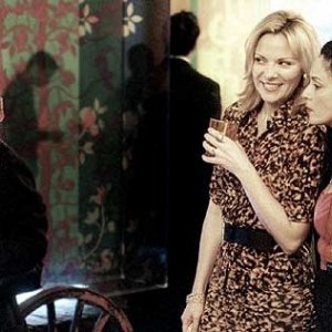 Kim Cattrall in una scena di Sex and the City, episodio Sesso e dintorni