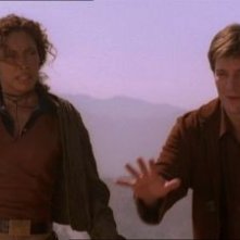 Nathan Fillion e Gina Torres  in una scena di Firefly, episodio L'affare del treno