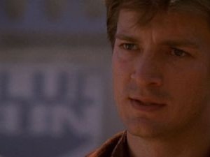 Nathan Fillion in una scena di Firefly, episodio Serenity