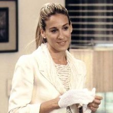 Sarah Jessica Parker in una scena di Sex and the City, episodio A cosa servono le amiche?