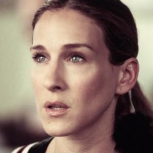 Sarah Jessica Parker in una scena del telefilm Sex and the City, episodio Potevo, volevo, dovevo
