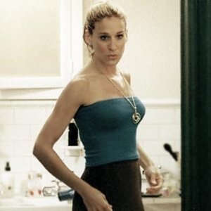 Sarah Jessica Parker in una scena di Sex and the City, episodio Strane manie da single