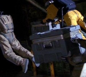 Una scena della serie Firefly, episodio Serenity