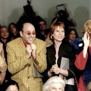 Willie Garson, Kristin Davis, Cynthia Nixon e Kim Cattrall in una scena di Sex and the City, episodio Scrittrice in passarella