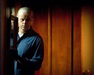 David Morse in una scena del film Disturbia
