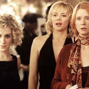 Sarah Jessica Parker, Cynthia Nixon e Kim Cattrall in una scena di Sex and the City, episodio Punto sul trentasei