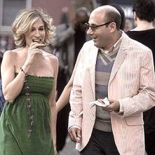 Sarah Jessica Parker e Willie Garson in una scena di Sex and the City, episodio Recensioni