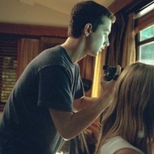 Sarah Roemer e Shia LaBeouf in una scena del film Disturbia