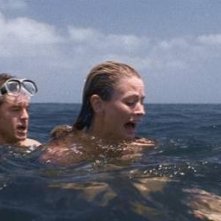 Una scena del film Alla deriva