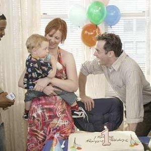 Cynthia Nixon e David Eigenberg in una scena di Sex and the City, episodio Uno