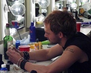 Dominic Monaghan in una scena dell'episodio 'La falena' di Lost