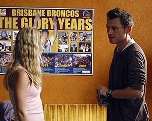 Emilie de Ravin insieme all'attore Keir O'Donnell nell'episodio 'Un figlio' di Lost